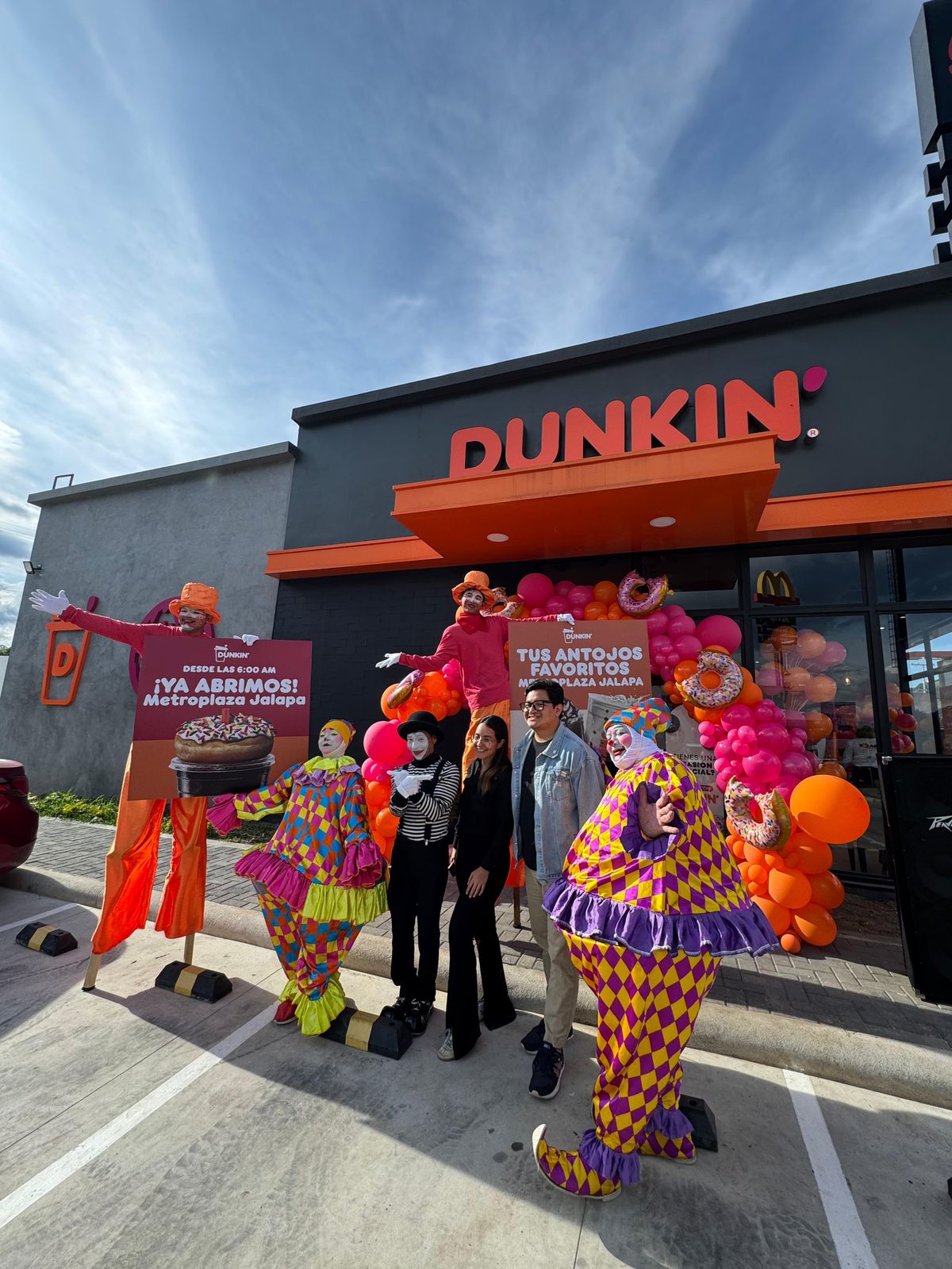 Dunkin’ celebra la apertura de su nueva tienda en Metroplaza Jalapa